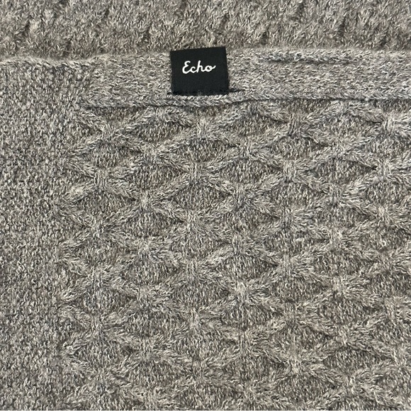 NWOT | Echo New York | Grey Patterned Knit Scarf - Picture 8 of 16